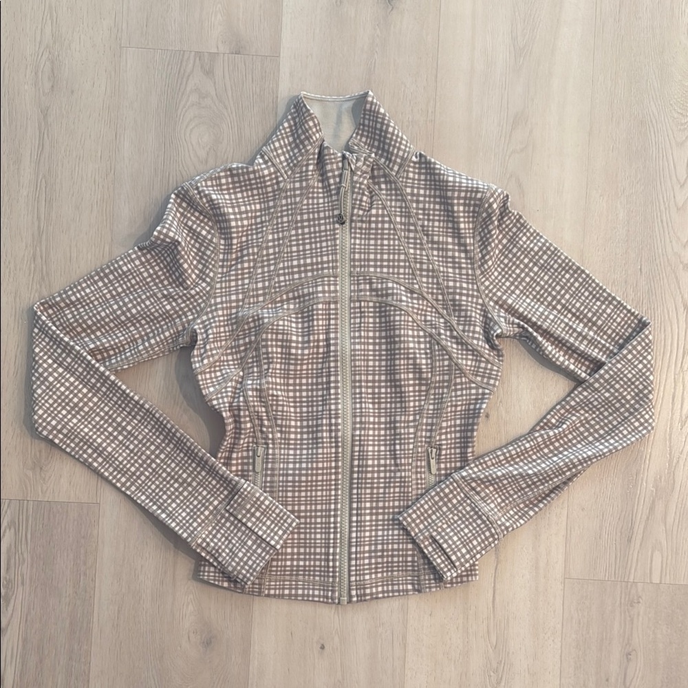 Plaid Define Cropped Jacket